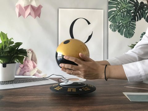 High-tech home decor